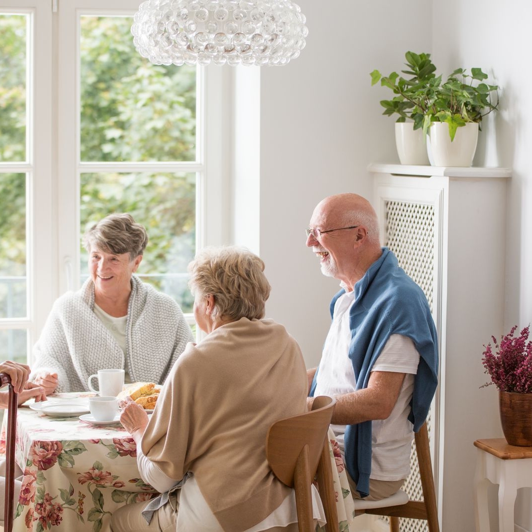 Senior friends laughing 4-1600-80